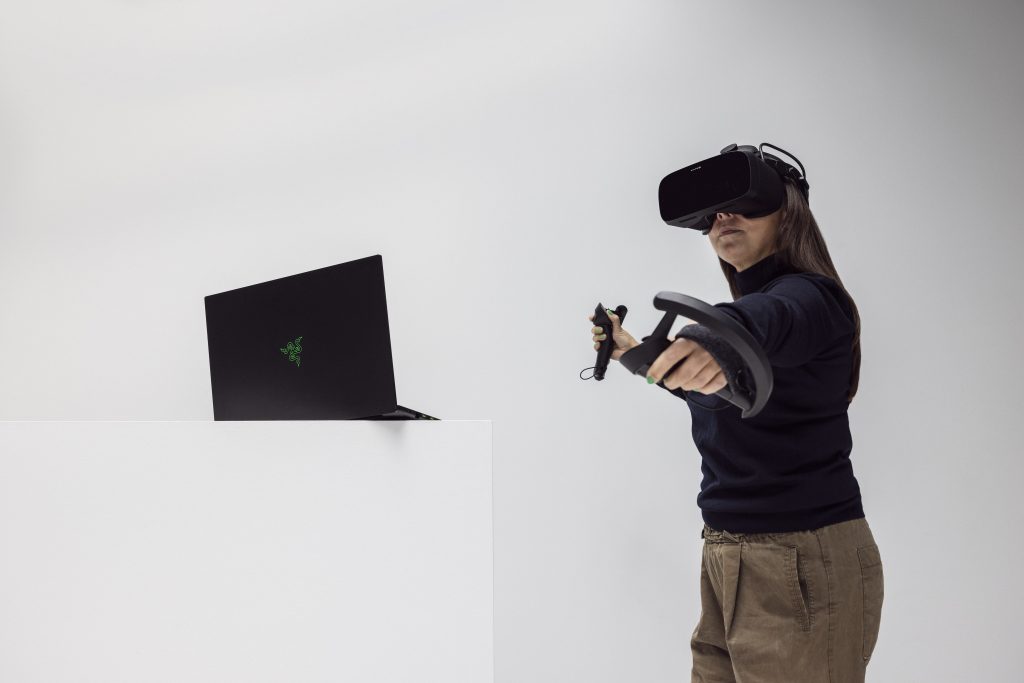 Razer Blade 17 are now compatible with Varjo VR and XR headsets