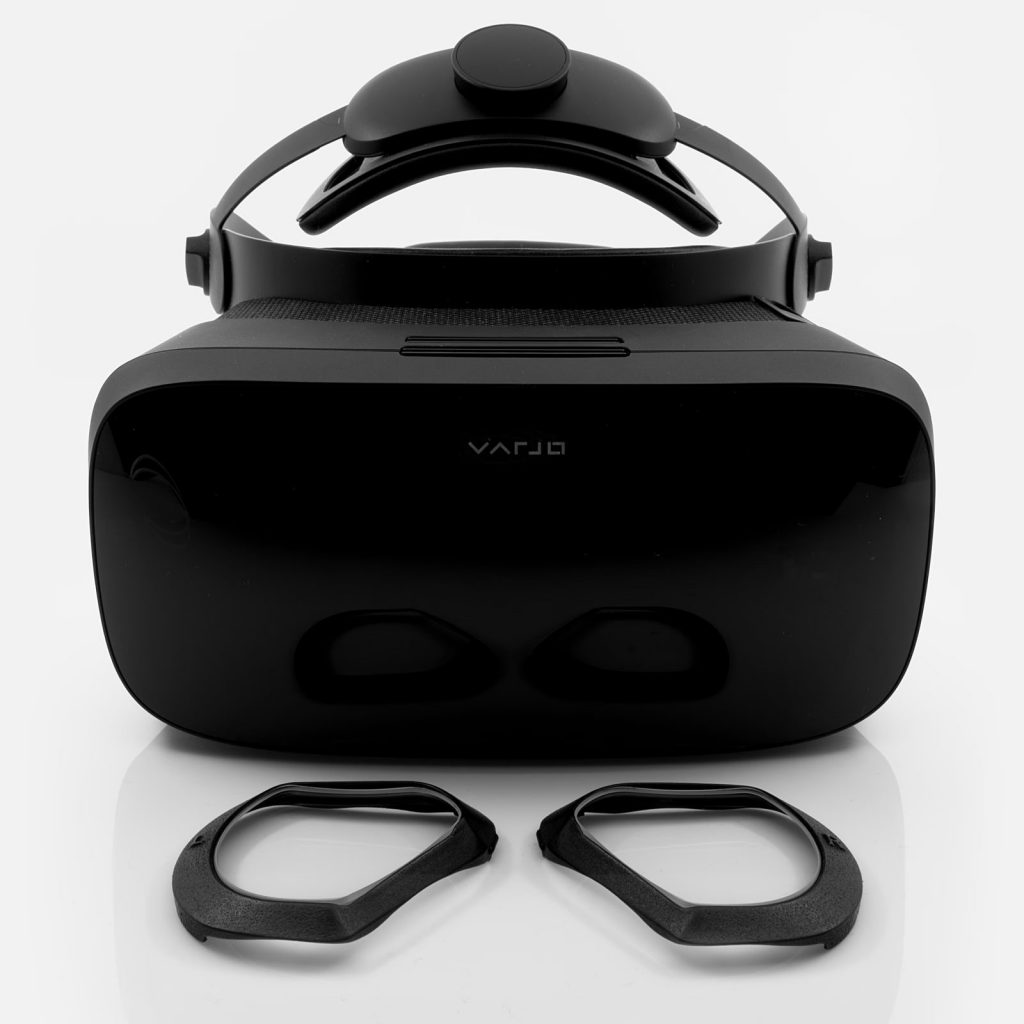 VR with Glasses A Guide for Eyeglass Wearers